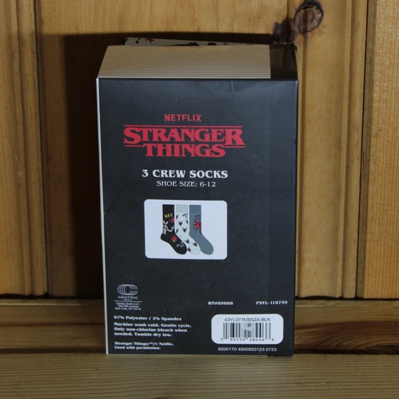 Netflix Stranger Things 3 Pair Crew Socks Mens‎ - Picture 4 of 4